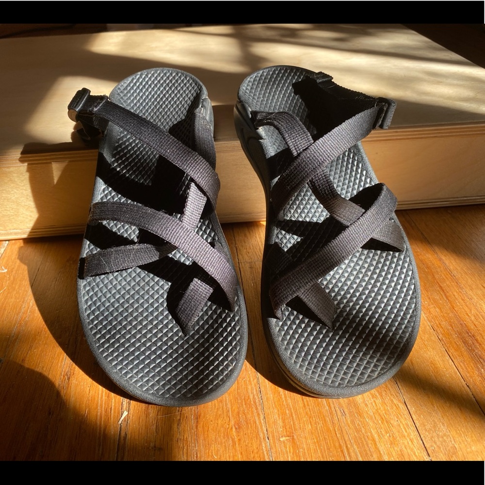 Chacos Toe Loop Sandals - Picture 2 of 3